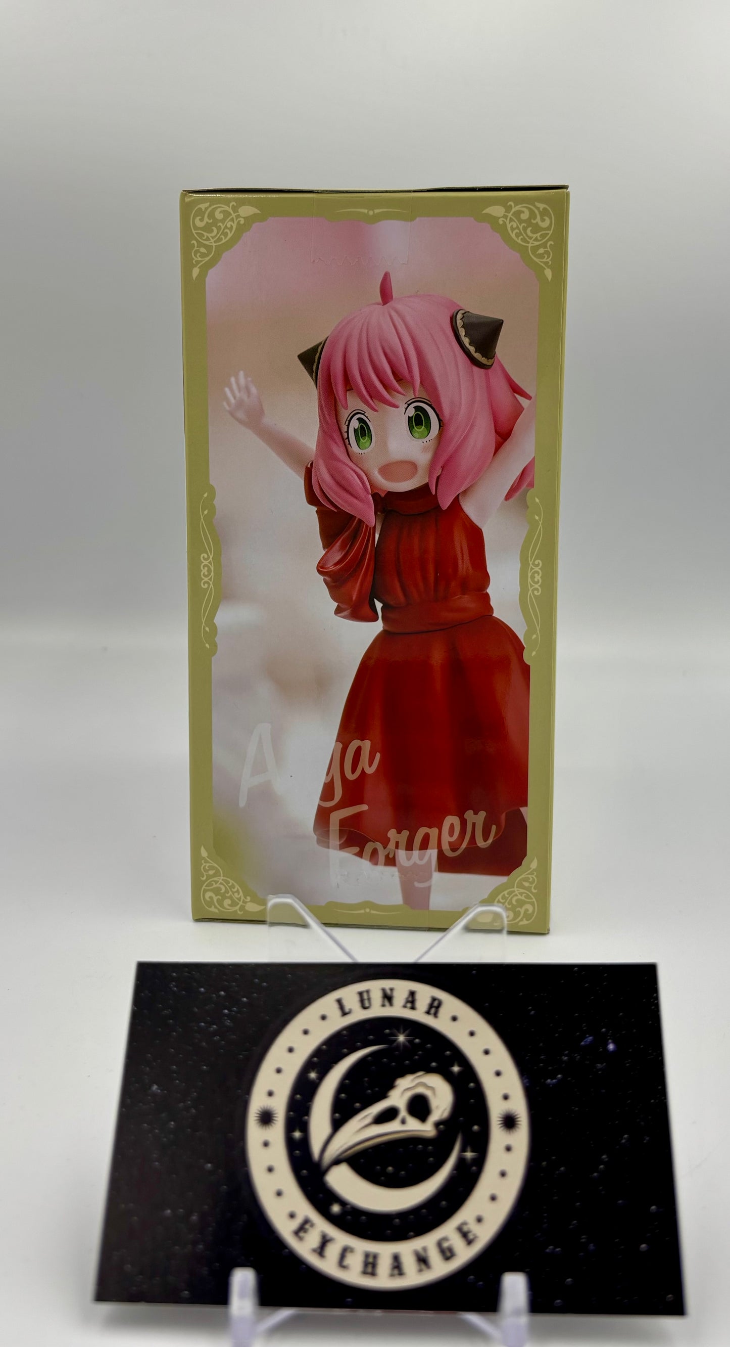 Packaging of the Anya Forger Party Ver. Premium Figure by SEGA.