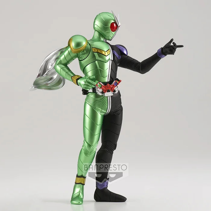 Side view of Ver. B figure with belt detail and dynamic pose.