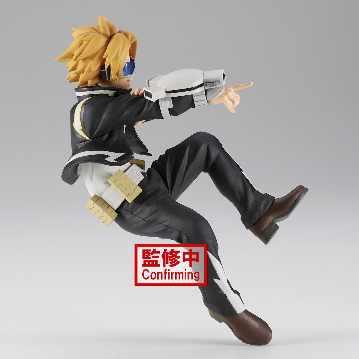 Side profile showcasing Denki's dynamic pose and Sharpshooting Gear.