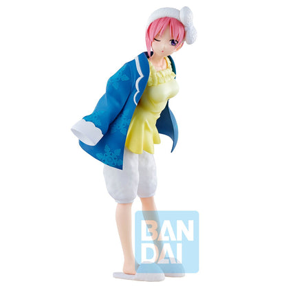 Side profile showcasing Ichika's relaxed pose and outfit details