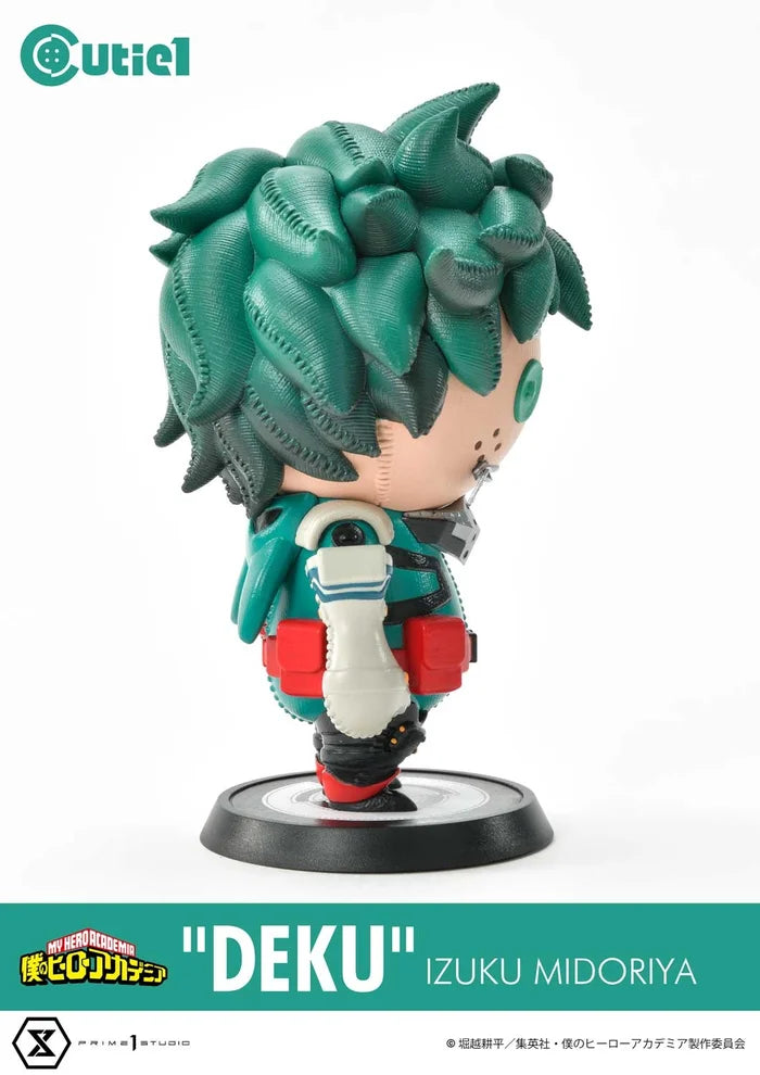 Side view of Cutie1 Izuku Midoriya figure highlighting textured costume and stitching effect.
