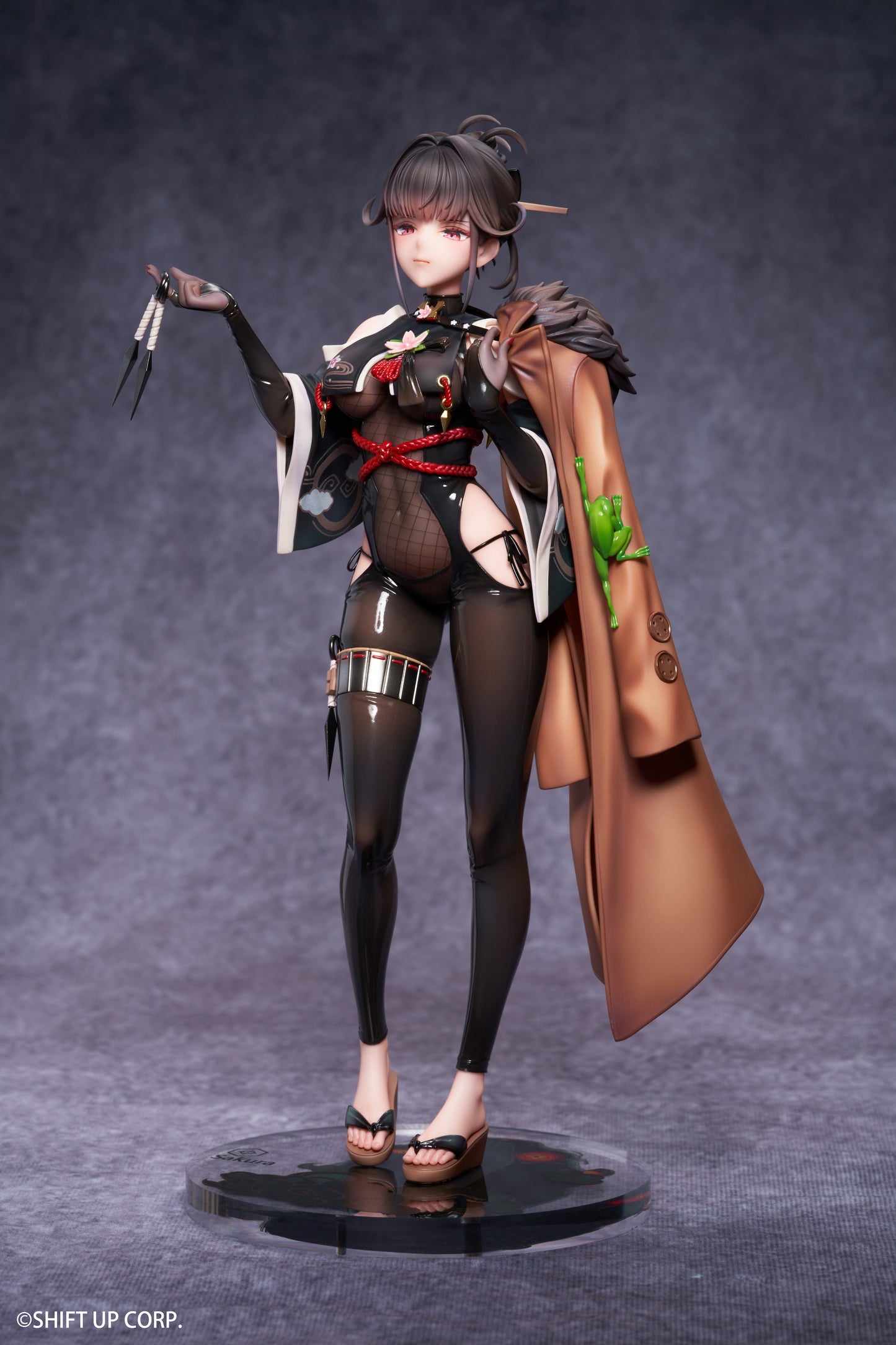 Front view of Sakura 1/7 Scale Figure (Midnight Stealth Ver.) by Hobby Sakura with accessories.