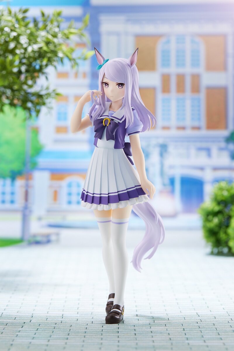 Front view of Mejiro McQueen non-scale figure by Banpresto