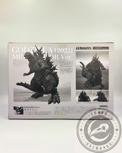 Back of the S.H.MonsterArts Godzilla Minus One box showcasing multiple product shots and Japanese text details.