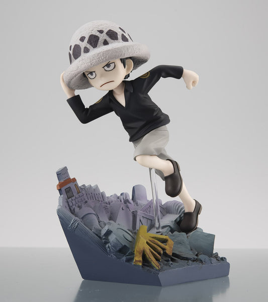 Series One Piece Trafalgar Law: Run! Run! Run! Figure in dynamic running pose.