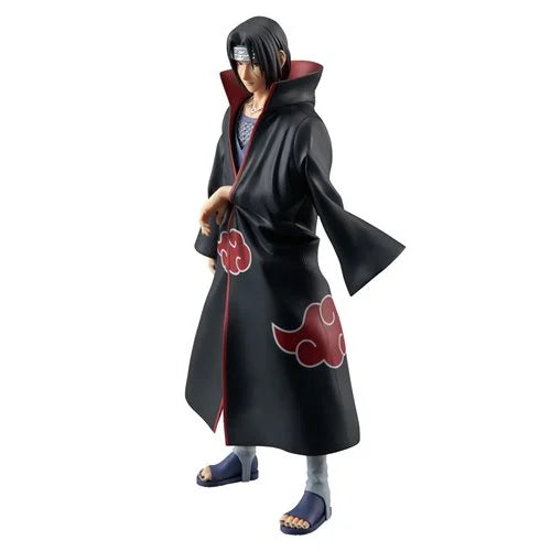 Side profile showcasing Itachi’s Akatsuki cloak and pose.