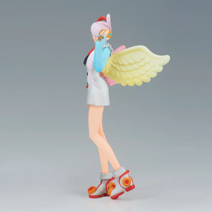 Side view of One Piece DXF The Grandline Series figure showcasing paintwork and character accuracy.