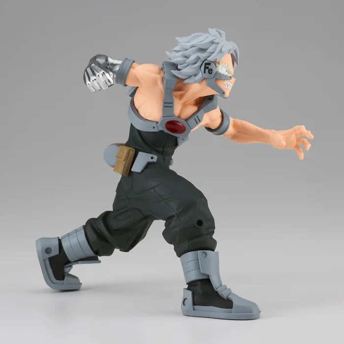 Side view of Banpresto Real Steel figure highlighting anime-accurate detailing.