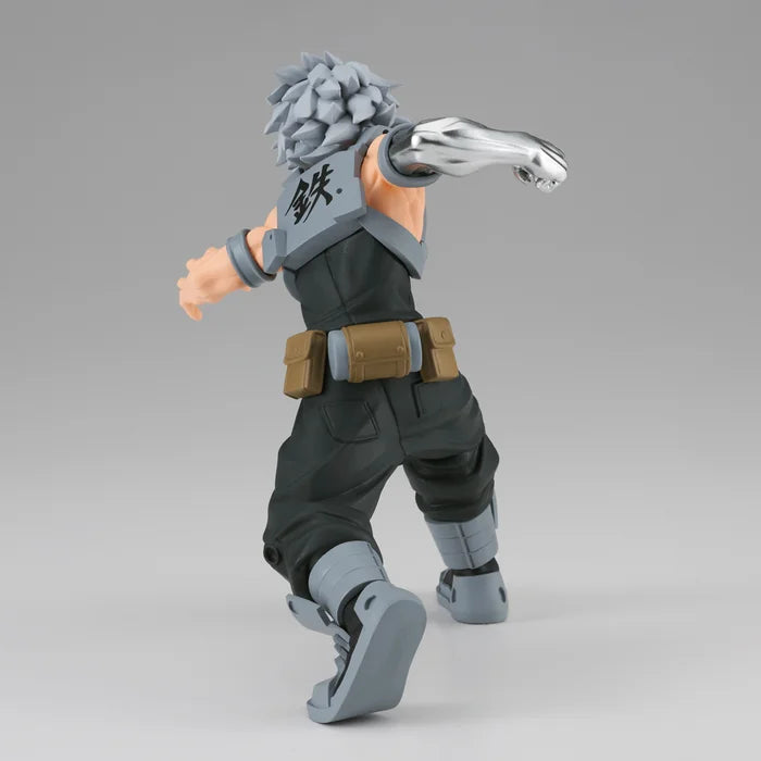 Back view of Banpresto Real Steel figure highlighting anime-accurate detailing.