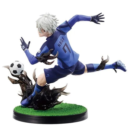 Side view of Bandai Spirits Seishiro Nagi figure, highlighting realistic textures and shading.
