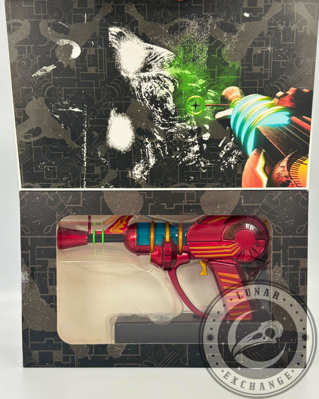 Packaging opened to reveal the Call of Duty Ray Gun 3D figure lamp through a clear plastic window with printed background showing the gun in action.
