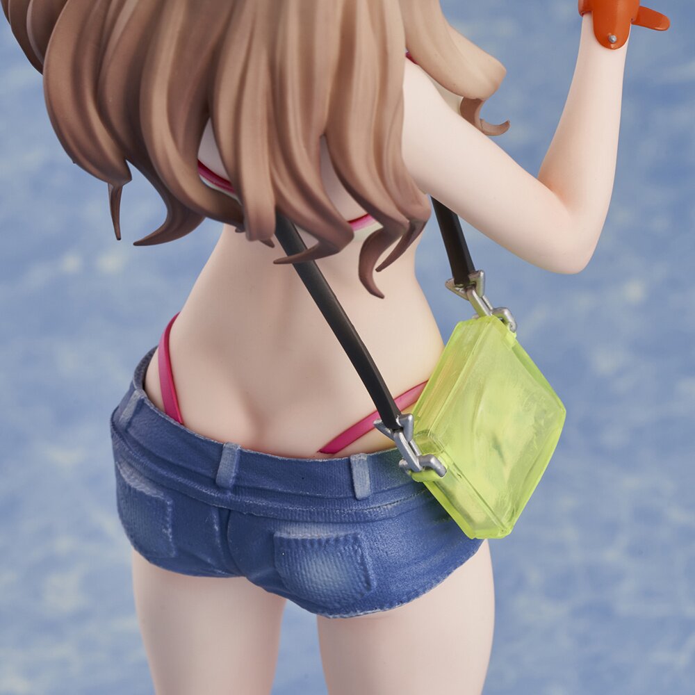 Side view of Yume Minami’s waist and mini crossbody bag, highlighting belt loops and bikini strap.
