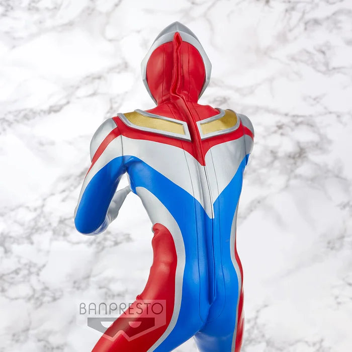 Back view of Hero’s Brave Ultraman Dyna figure.
